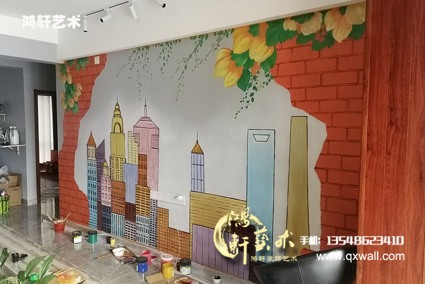 墻繪施工進(jìn)行中